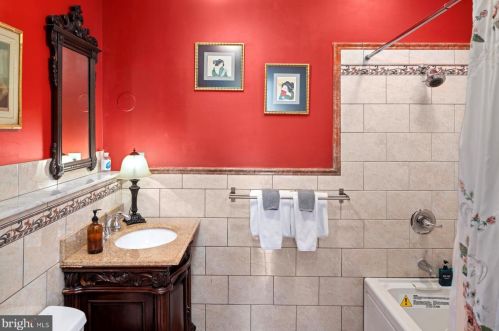 758 10th St, Philadelphia PA 19123-1966 exterior