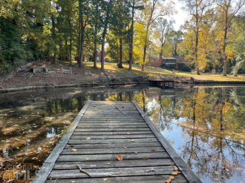 180 Circle Dr, Hampton, GA 30228-1825