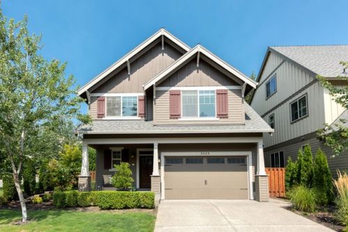 9289 Harvest Hill Dr, Portland, OR 97229-8008