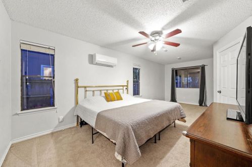 8408 Dixon Dr, Austin TX  78745-7515 exterior