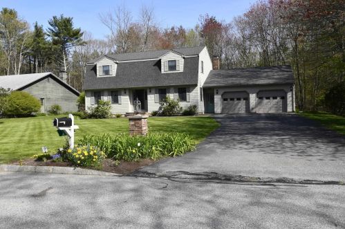520 F W Hartford Dr, Portsmouth, NH 03801-5885