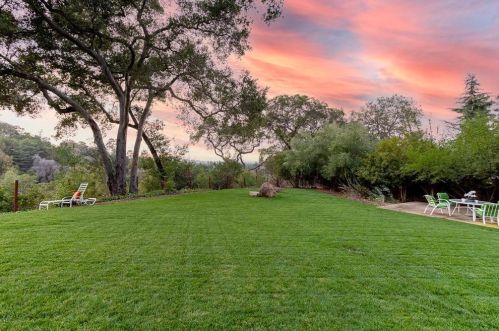 16121 Wood Acres Rd, Los Gatos, CA 95030-3037