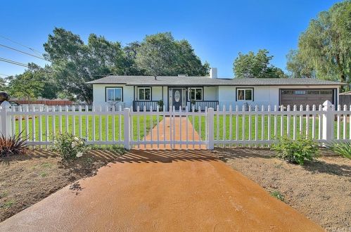 7106 Orch St, Riverside CA  92504-3958 exterior