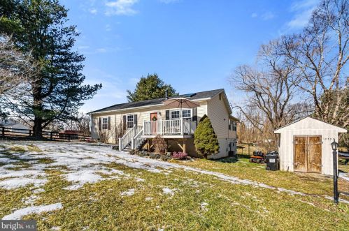 18583 Springs Rd, Jeffersonton, VA 22724-1937