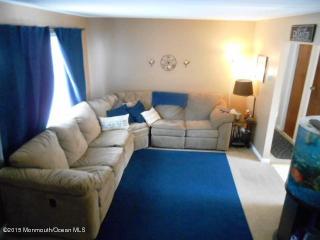 25 Mead Ave, East Freehold NJ  07728-1816 exterior