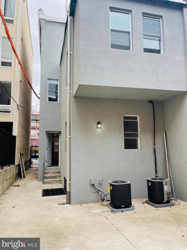 624 42 St, Philadelphia PA 19104-1468 exterior