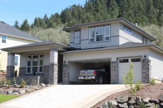 751 Mountaingate Dr, Springfield OR  97478-7750 exterior