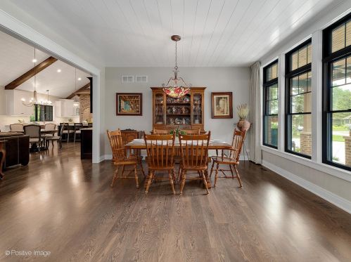 740 67th Pl, Willowbrook IL  60527-5307 exterior