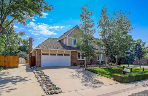 2694 Oakland St, Denver, CO 80014-1810