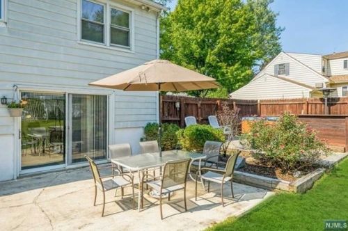 23 Meadow Ln, Hackettstown NJ  07840-4115 exterior