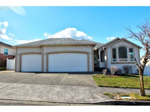 3825 202nd Ave, Interlachen, OR 97024-7805