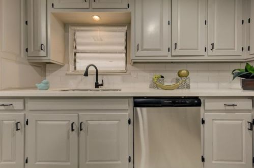 2029 Pond Shore Dr, Angleton TX 77515-7483 exterior