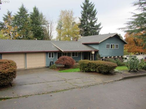 1802 124th St, Vancouver, WA 98685-2440