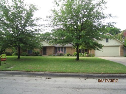2204 Wimbledon Ct, Ardmore, OK 73401-3460