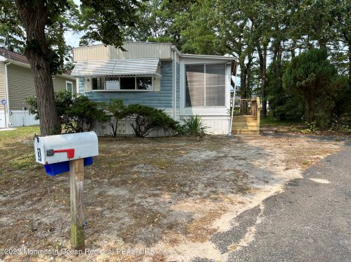 3 Ermine Ct, Lakehurst, NJ 08759-3609