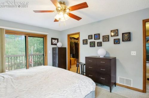 1070 Kings Crown Rd, Woodland Park CO 80863-7732 exterior