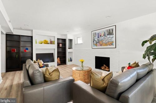 1603 Ballard St, Silver Spring MD 20910-2732 exterior