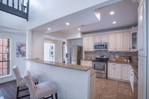 9630 Greenville Ave, Dallas TX 75243-6432 exterior