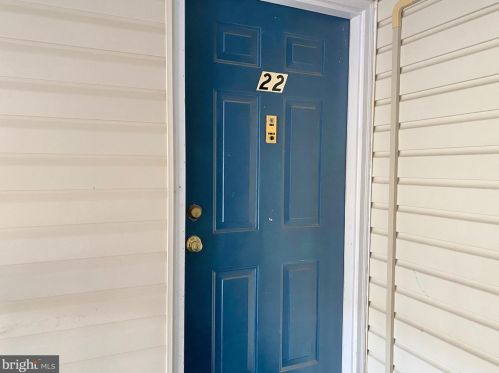 22 Mulberry Ct, Trenton, NJ 08619-4614