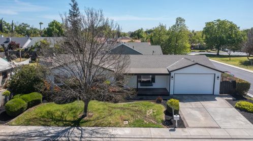922 Walnut St, Modesto, CA 95351-2738