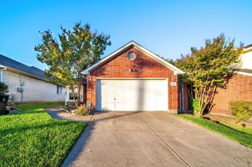 1305 Deville Cir, Garland TX 75043-1851 exterior