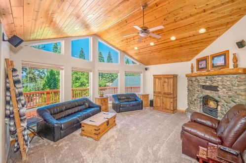 1210 Lassen View Dr, Peninsula Village, CA 96137-9540