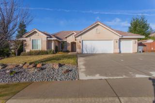 1268 Coggins St, Redding, CA 96003-5373