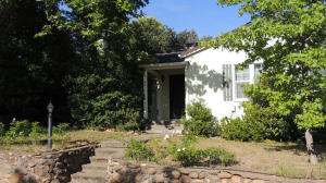 1146 Olive Ave, Redding, CA 96001-1431