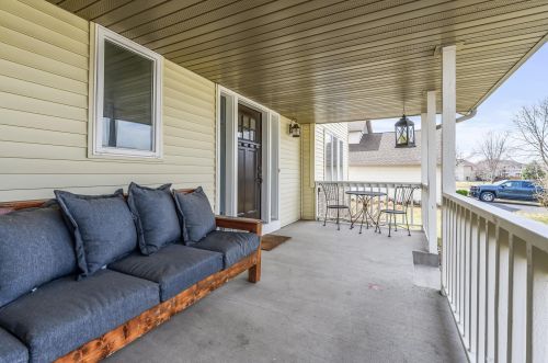 4024 Hampton Ct, Monticello, MN 55362-8605