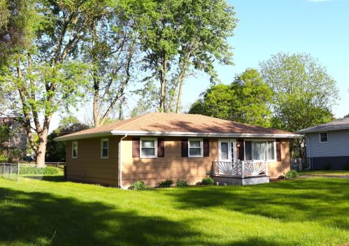 7818 Chase St, Gary, IN 46410-5135