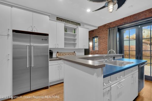 1034 2nd Ave, Tinton Falls NJ  07712-5834 exterior