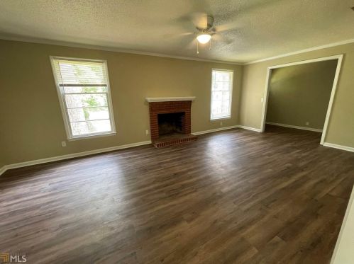 5 Henry St, Statesboro, GA 30458-1286