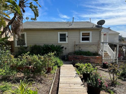 1326 Dorcas St, San Diego, CA 92110-1503