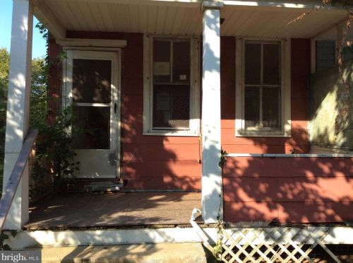 511 Vine St, Palmyra, NJ 08065-1428