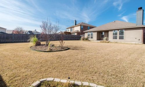 1729 Park Trl Blvd, Princeton TX 75407-2698 exterior