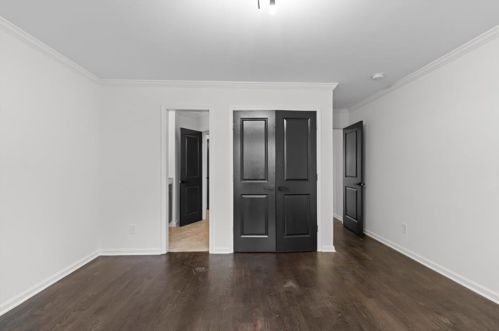 695 Highland Oaks Dr, Atlanta GA  30331-9210 exterior