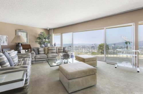 1660 Cielito Dr, Glendale CA  91207-1022 exterior