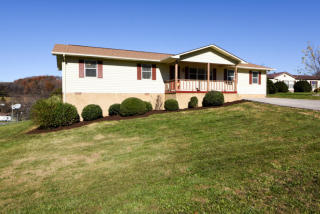 2741 Kentwood Dr, Kodak, TN 37764-1856