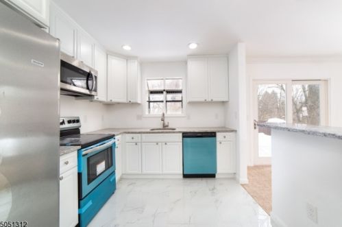 1 Lewis St, Wharton, NJ 07885-1306