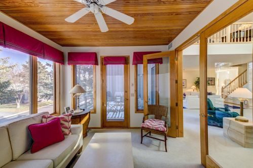 902 Highview Cir, Saint Paul MN  55118-3687 exterior