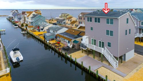 239 Kathryn St, Lavallette, NJ 08735-1614