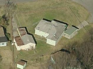 2 Gee St, Portsmouth, VA 23702-1016