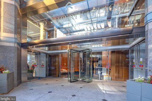 50 16th St, Philadelphia PA  19102-2516 exterior