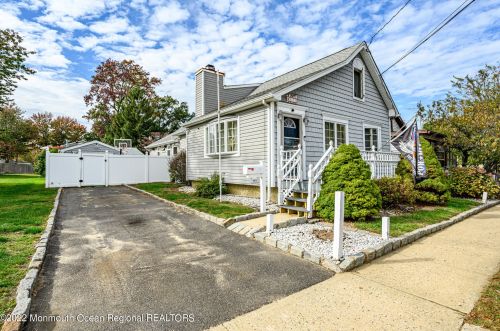 177 Ocean Ave, Middletown NJ 07748-5664 exterior