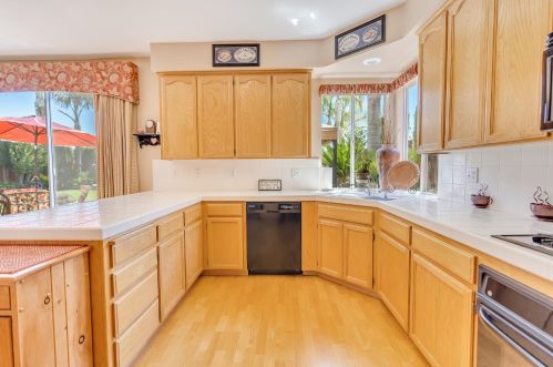 1746 Fir Dr, Los Banos CA 93635-5236 exterior