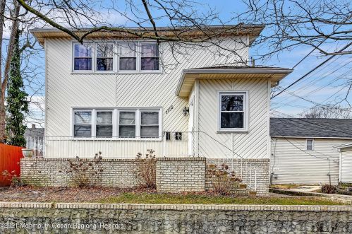 1105 Comstock St, Tinton Falls, NJ 07712-5001