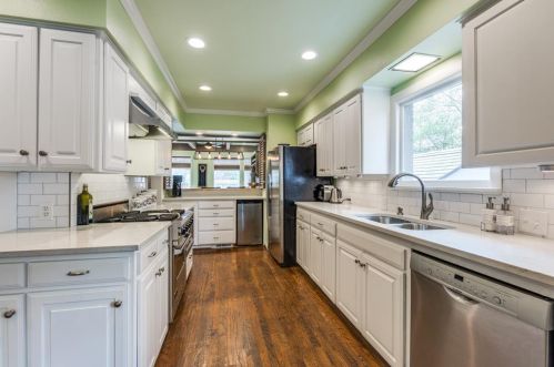 3405 Bryn Mawr Dr, Dallas TX 75225-7723 exterior