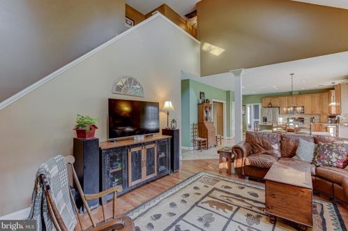 2407 Starcrest Dr, Silver Spring MD 20904-5459 exterior