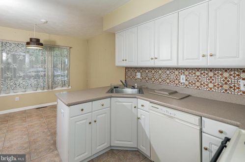 47 Gordon Way, Princeton, NJ 08540-3925