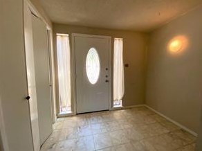 105 Lakeway Dr, Fort Worth TX  76126-3209 exterior